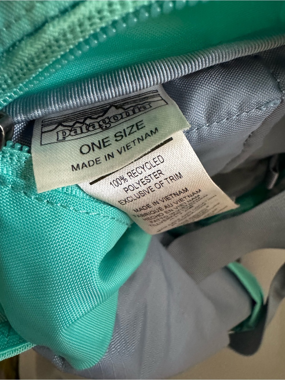 Patagonia Gray and Mint Green Everyday Backpack - Picture 4 of 8